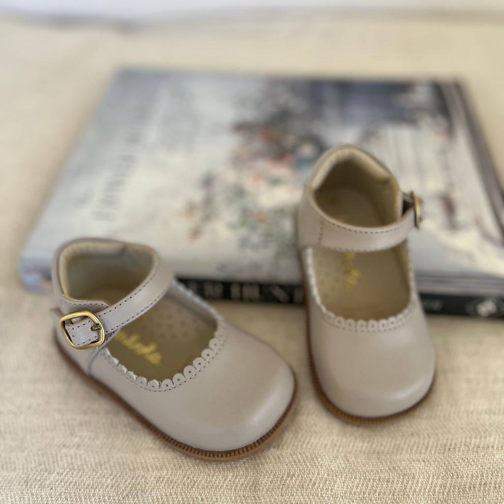 Reina Gris Viejo 6001-P